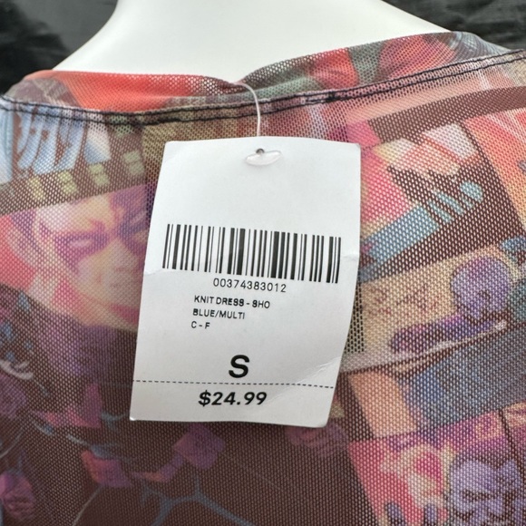 Comic dress - Picture 7 of 7